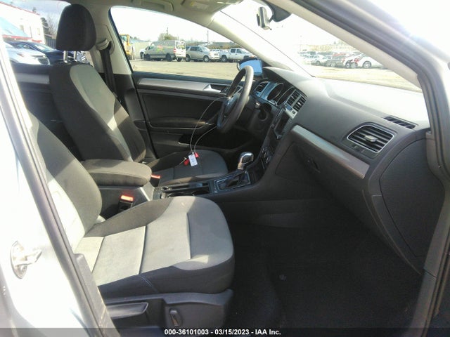 WVWKP7AU5GW908935 Volkswagen E-golf Se