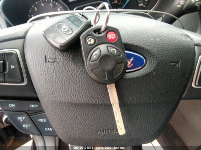 1FADP3F29HL276717 Ford FOCUS SE
