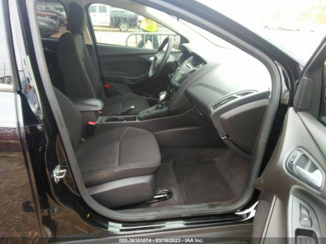 1FADP3F29HL276717 Ford FOCUS SE