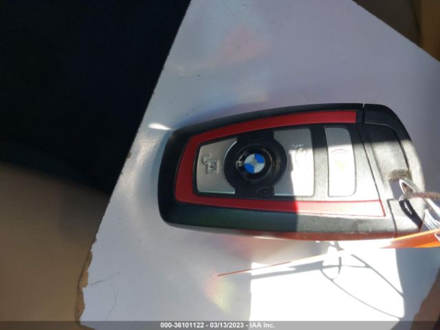 WBA8B9G35HNU52667 BMW 3 Series 330i