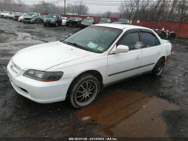 2000 HONDA ACCORD SDN LX VIN: 1HGCG6654YA045710