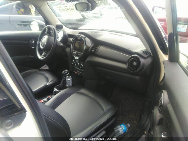 WMWXU1C5XG2A93267 Mini COOPER HARDTOP 4 DOOR