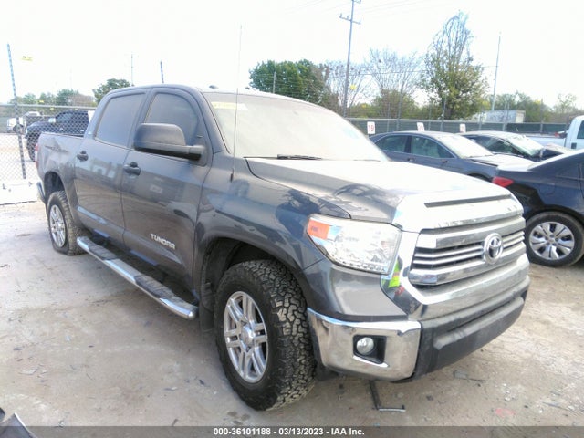 2017 5TFEM5F12HX121946 main image