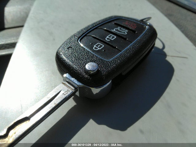 Hyundai TUCSON SE 2019 KM8J23A44KU973780 Image 3