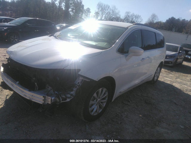 2C4RC1BG6HR572402 Chrysler Pacifica Touring-l