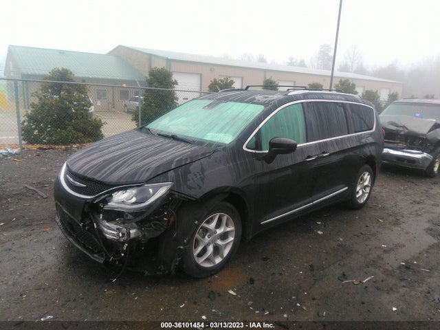Chrysler Pacifica Touring-l Plus 2017 2C4RC1EG2HR633398 Image 2