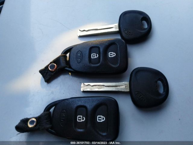 5XYKTCA68CG216441 KIA SORENTO LX