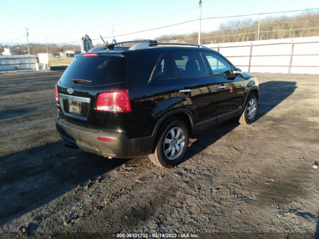 5XYKTCA68CG216441 KIA SORENTO LX