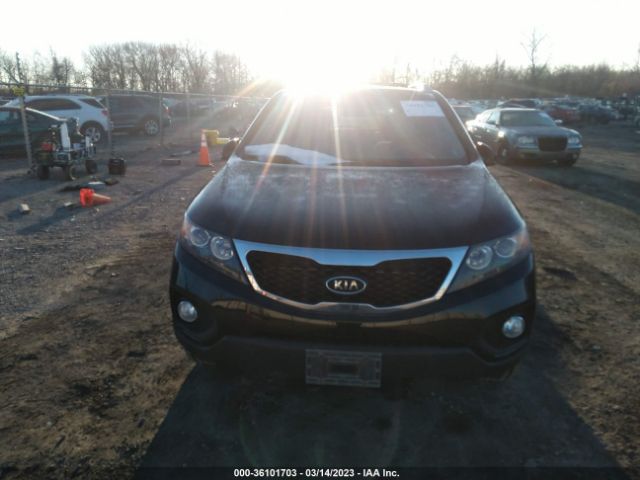 5XYKTCA68CG216441 KIA SORENTO LX