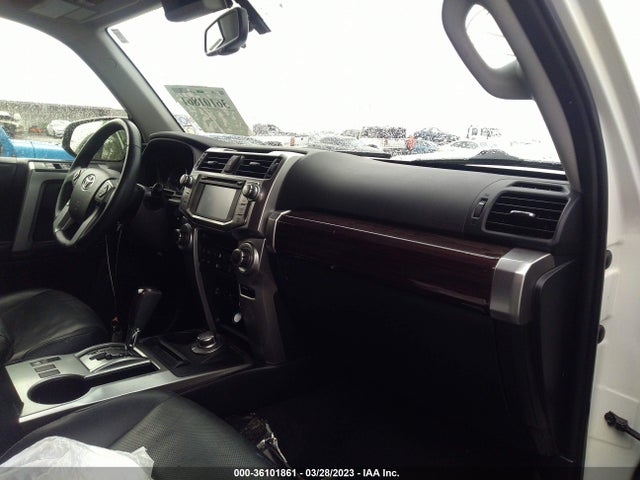 Toyota 4RUNNER SR5 2018 JTEBU5JR9J5534265 Image 6