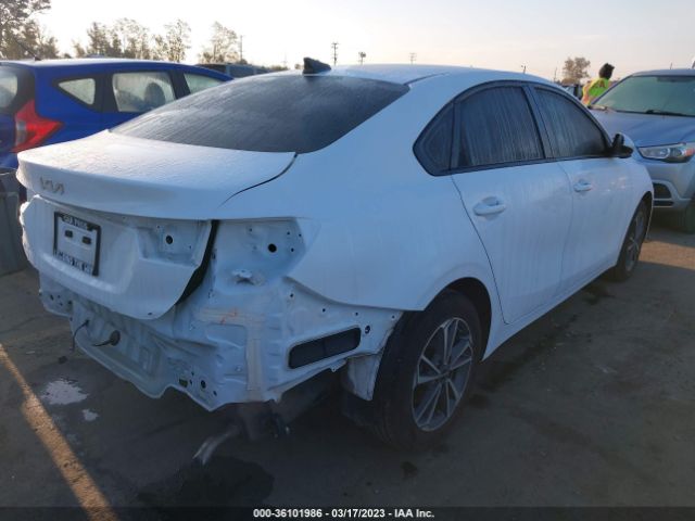 3KPF24AD6PE561074 KIA Forte Lxs