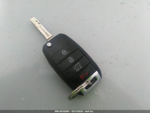 KNDJX3A50F7215616 KIA Soul !