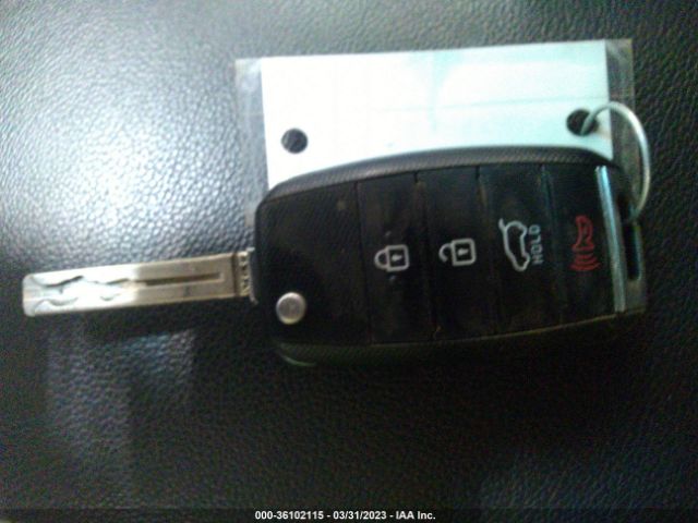 KNDPMCAC5H7281079 KIA Sportage Lx
