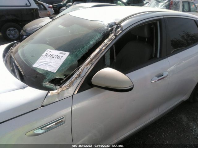 KNAGT4LE2H5012814 KIA Optima Hybrid Base