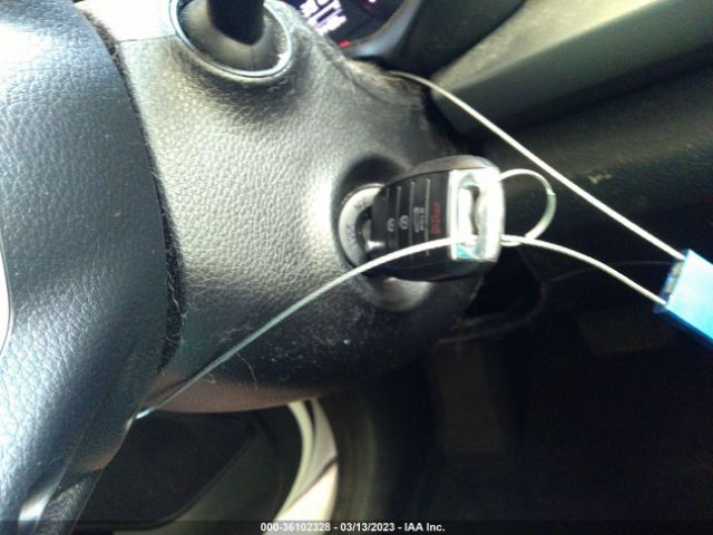 3KPA24AB3KE205182 KIA RIO S