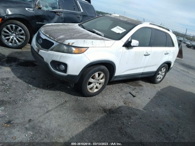 5XYKT3A6XDG380226 KIA SORENTO LX