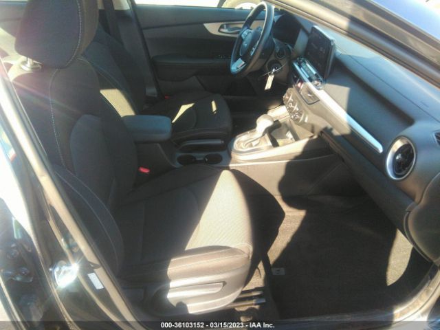 3KPF24AD5NE492553 KIA Forte Lxs