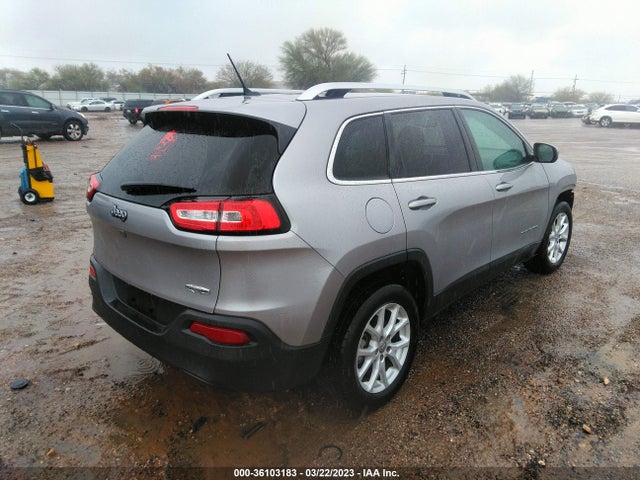 1C4PJLCB2JD560672 Jeep Cherokee Latitude
