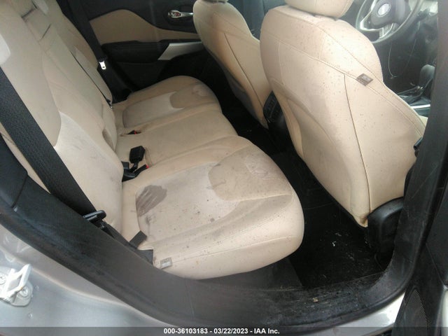 1C4PJLCB2JD560672 Jeep Cherokee Latitude