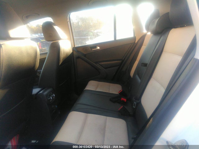 2016 VOLKSWAGEN TIGUAN S VIN: WVGAV7AX2GW581529