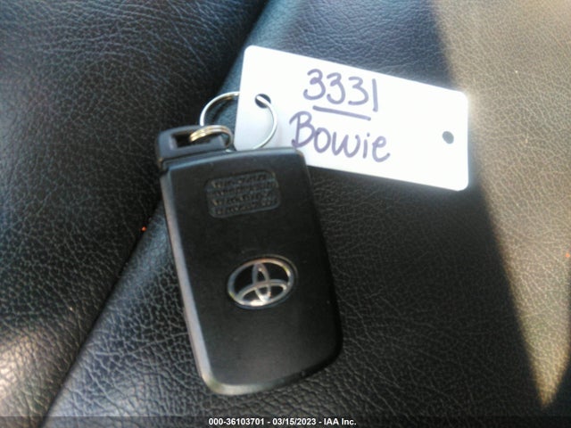 Toyota Rav4 Xle 2017 JTMWFREV4HJ118480 Image 3