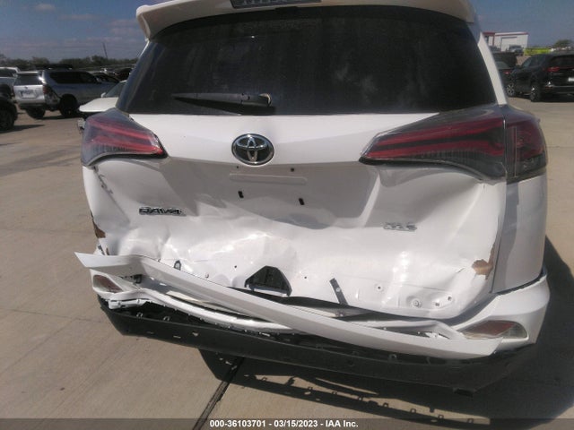 Toyota Rav4 Xle 2017 JTMWFREV4HJ118480 Image 7