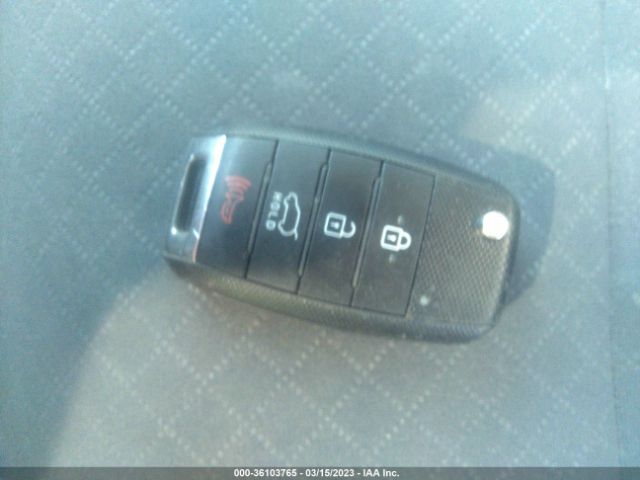 5XYPG4A38GG061904 KIA SORENTO LX