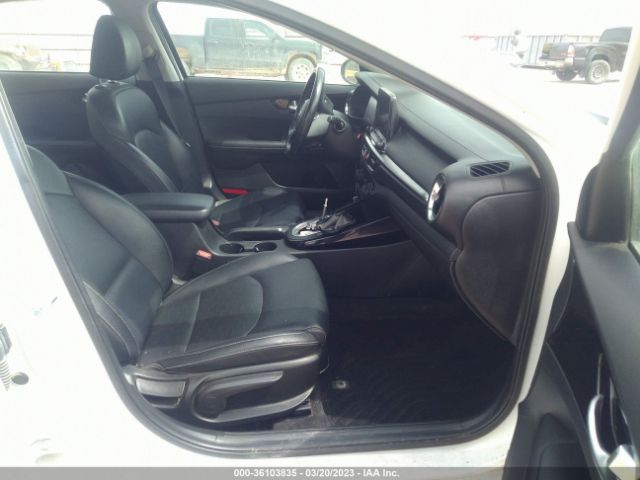 3KPF54AD2ME309390 KIA FORTE EX
