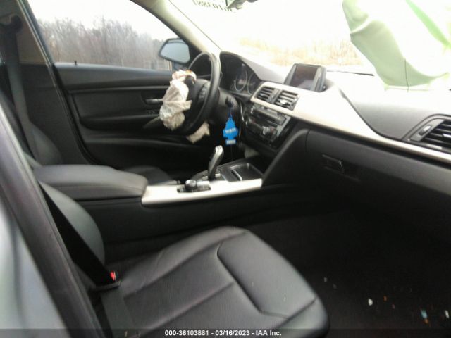 WBA8E1G57HNU13539 BMW 3 Series 320i