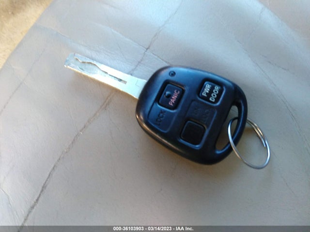 2005 LEXUS RX 330 VIN: 2T2GA31U65C025119