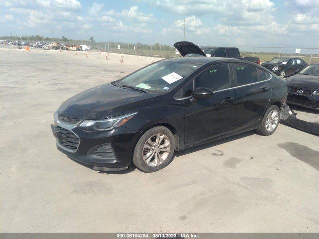 Chevrolet CRUZE LT 2019 1G1BE5SM7K7115768 Image 2
