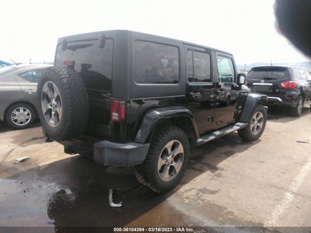 1C4BJWEG8HL733129 Jeep Wrangler Unlimited Sahara