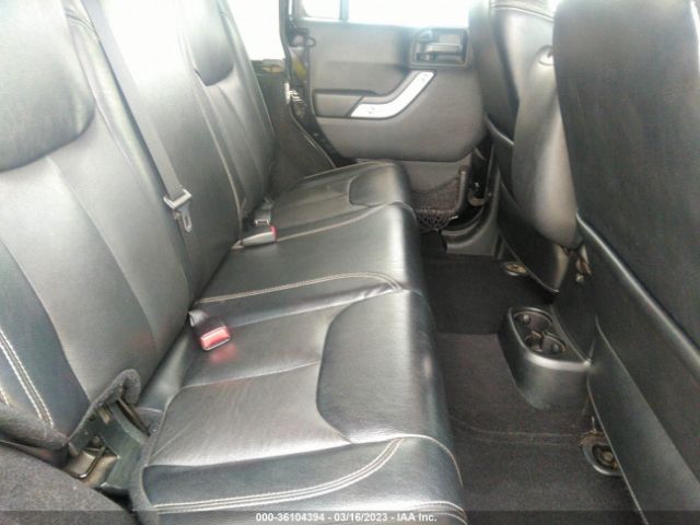1C4BJWEG8HL733129 Jeep Wrangler Unlimited Sahara