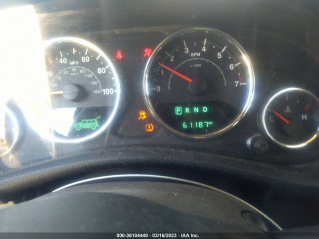 1C4BJWEG4HL668991 Jeep Wrangler Unlimited Sahara