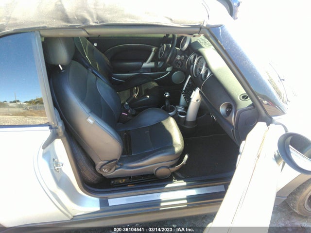 2005 MINI COOPER CONVERTIBLE S VIN: WMWRH33405TF82879
