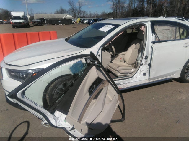 2019 Acura RLX, VIN: JH4KC1F52KC000011