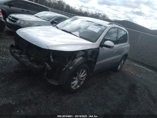 WVGAV7AX7HK043269 Volkswagen TIGUAN
