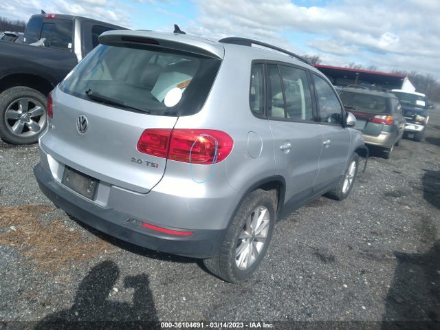 WVGAV7AX7HK043269 Volkswagen TIGUAN