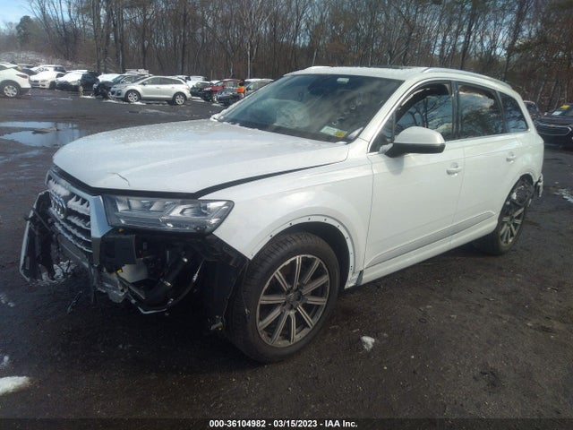 WA1LHAF70JD040082 Audi Q7 Premium Plus