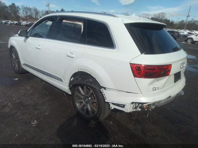 WA1LHAF70JD040082 Audi Q7 Premium Plus