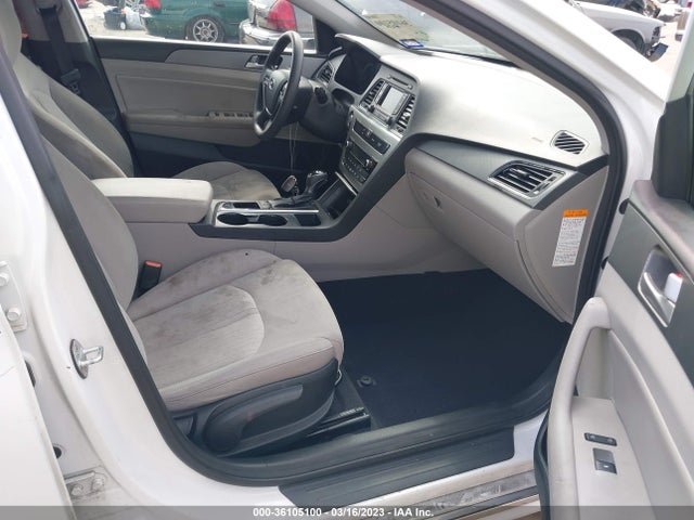 Hyundai Sonata Hybrid Se 2016 KMHE24L18GA010738 Image 6