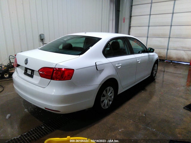 3VW1K7AJ9EM443439 Volkswagen Jetta Sedan S