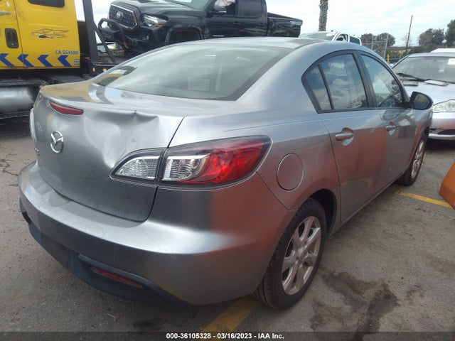 2011 MAZDA MAZDA3 I TOURING VIN: JM1BL1VG8B1413745