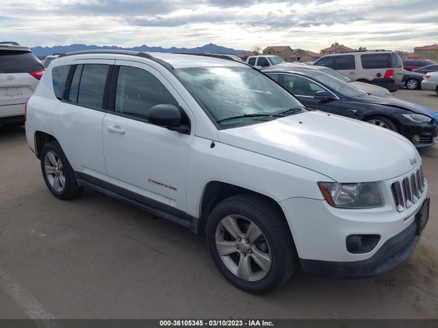 2016 Jeep Compass, VIN: 1C4NJCBA2GD567985