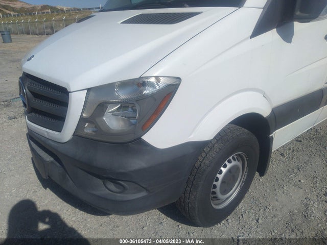 2015 MERCEDES-BENZ SPRINTER CARGO VANS VIN: WD3PE7DC4FP164715