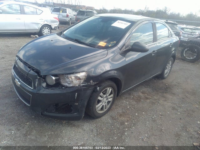 Chevrolet SONIC LT 2014 1G1JC5SH8E4153357 Image 2