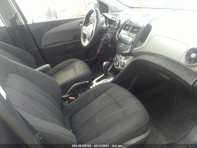 Chevrolet SONIC LT 2014 1G1JC5SH8E4153357 Image 5