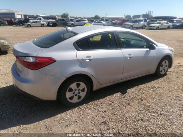 KNAFK4A61G5589813 KIA FORTE LX