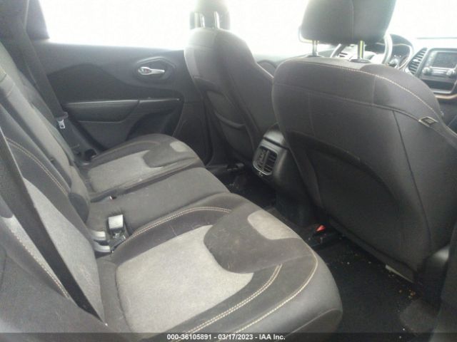 1C4PJMAB6FW619467 Jeep Cherokee Sport
