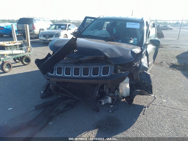 3C4NJCAB5JT438795 Jeep Compass Sport